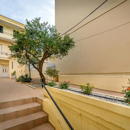Home In Heart Of Old Town With Sunny Courtyard Chania (Crete)
