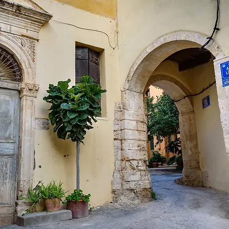 Lithinon House Nyaraló