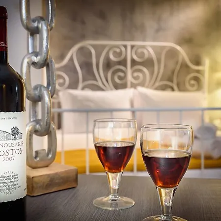 Nyaraló Lithinon House